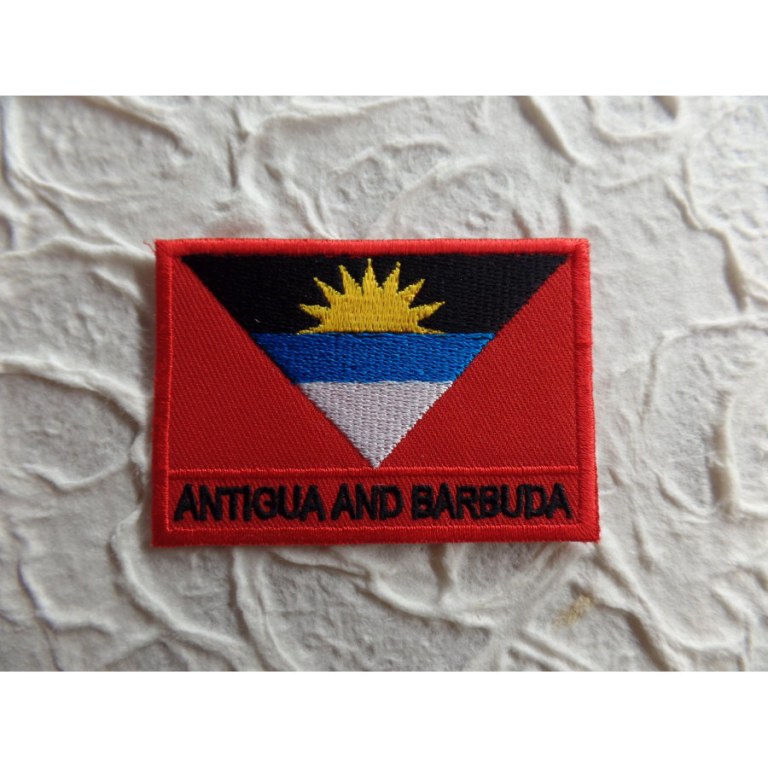 Ecusson drapeau Antigua et Barbuda