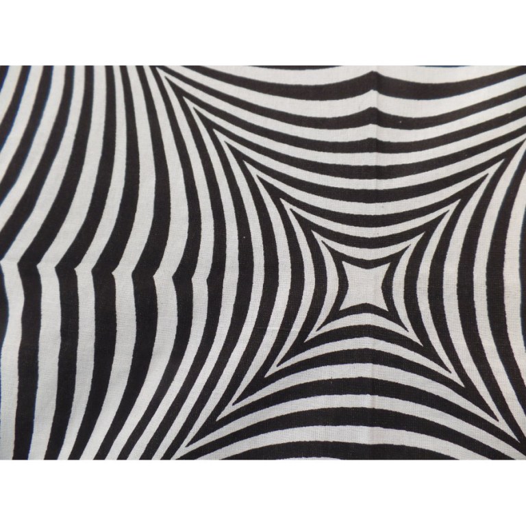 Dessin Trompe L Oeil Noir Et Blanc