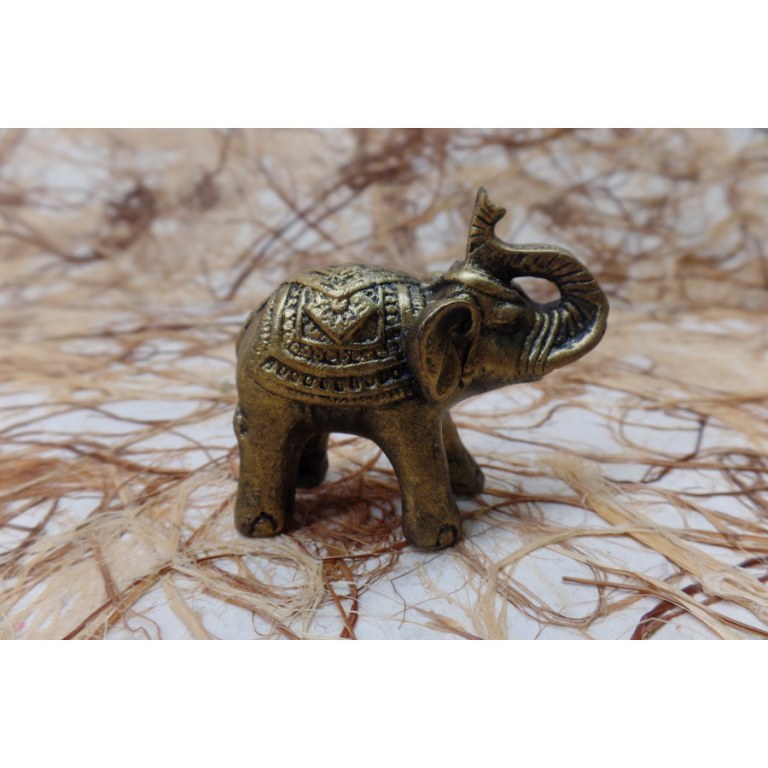 Eléphant miniature doré