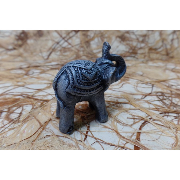 Eléphant miniature gris