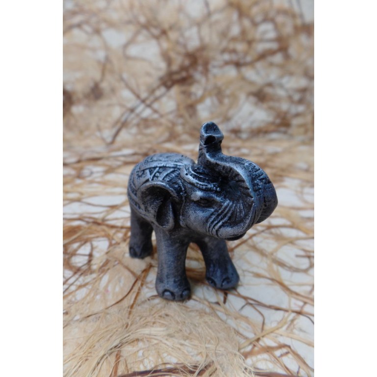 Eléphant miniature gris