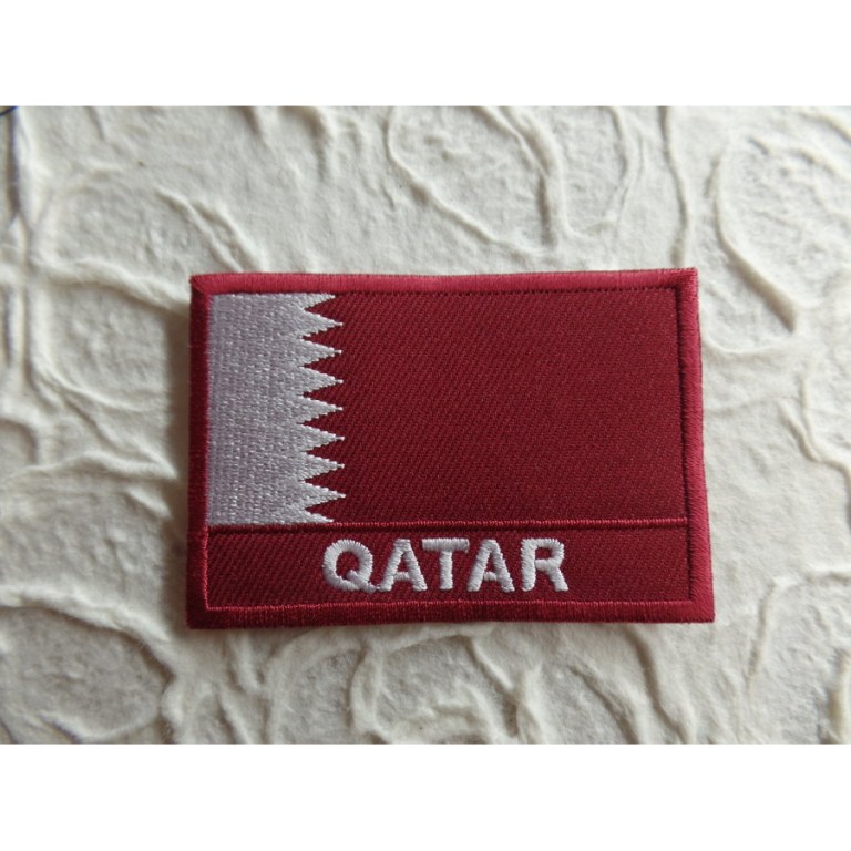 Ecusson drapeau Qatar