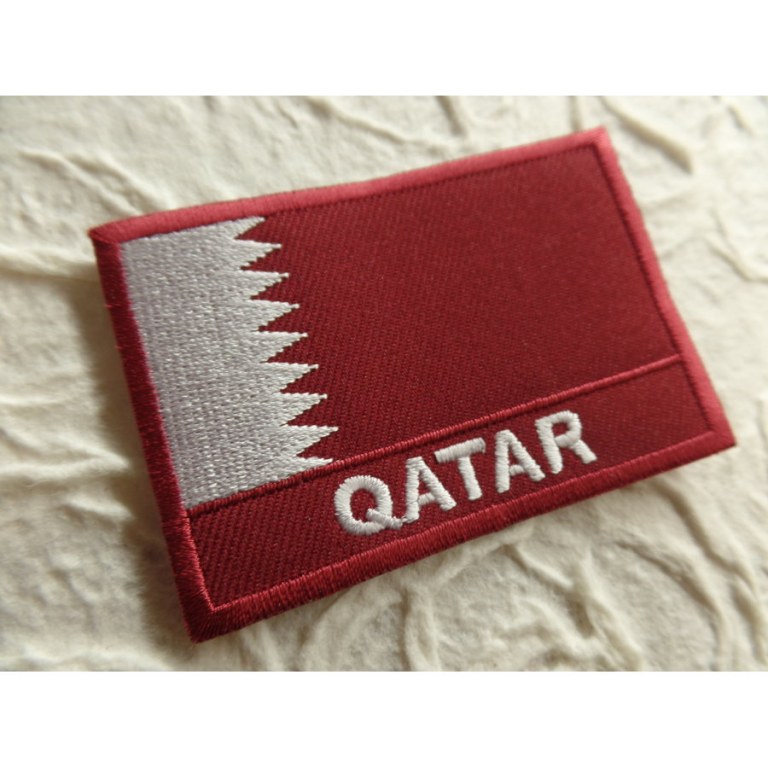 Ecusson drapeau Qatar