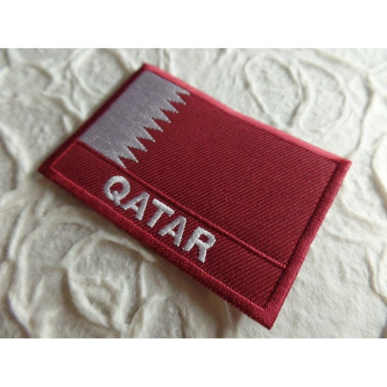 Ecusson drapeau Qatar