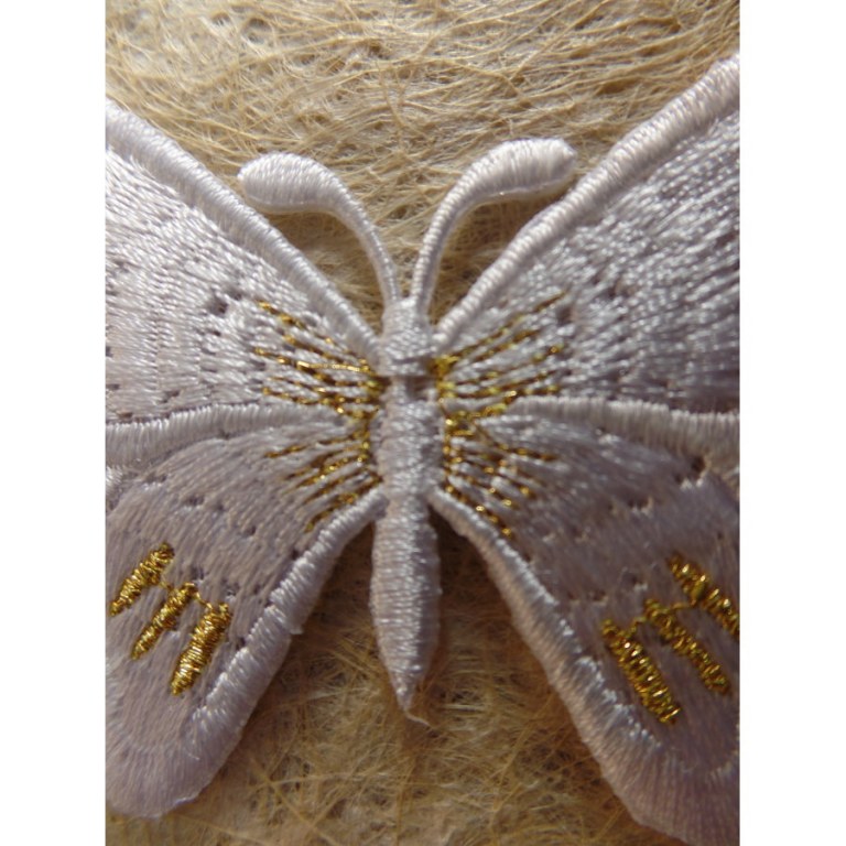 Ecusson blanc papillon