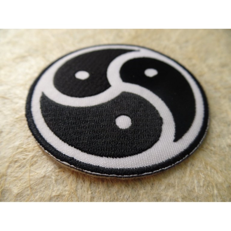 Patch triple yin yang