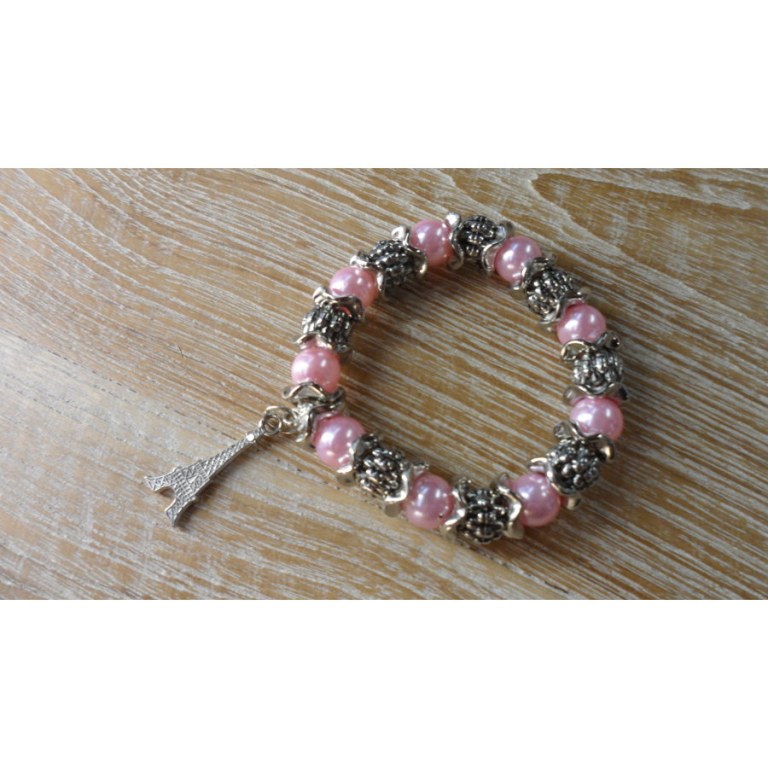 Bracelet perles roses tour Eiffel