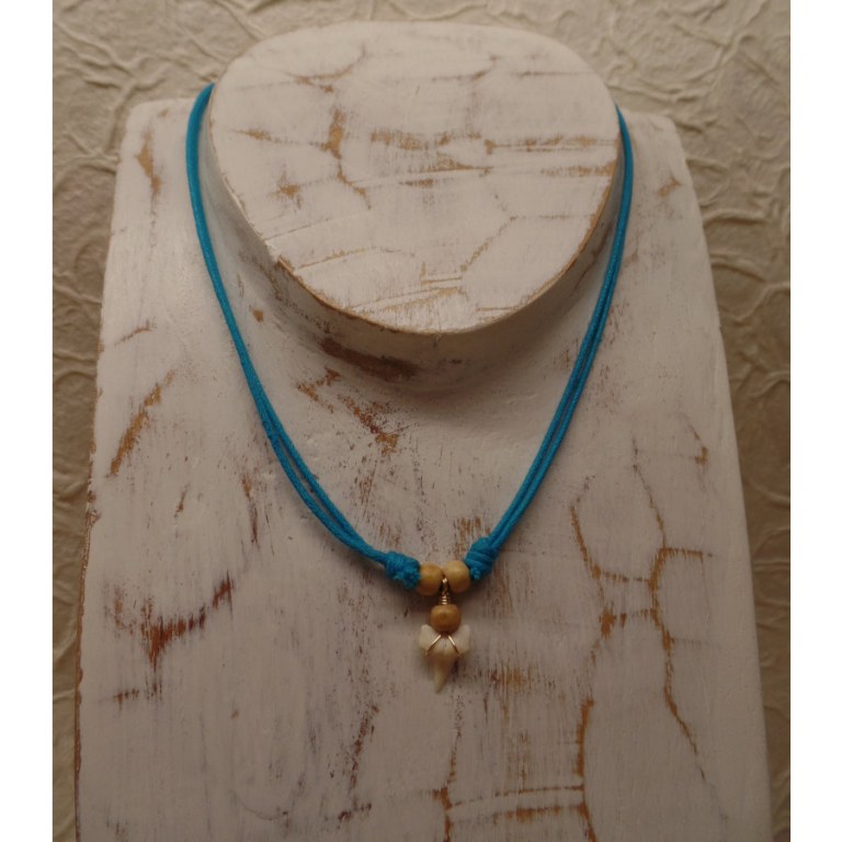 Collier bleu Isla coche mako 