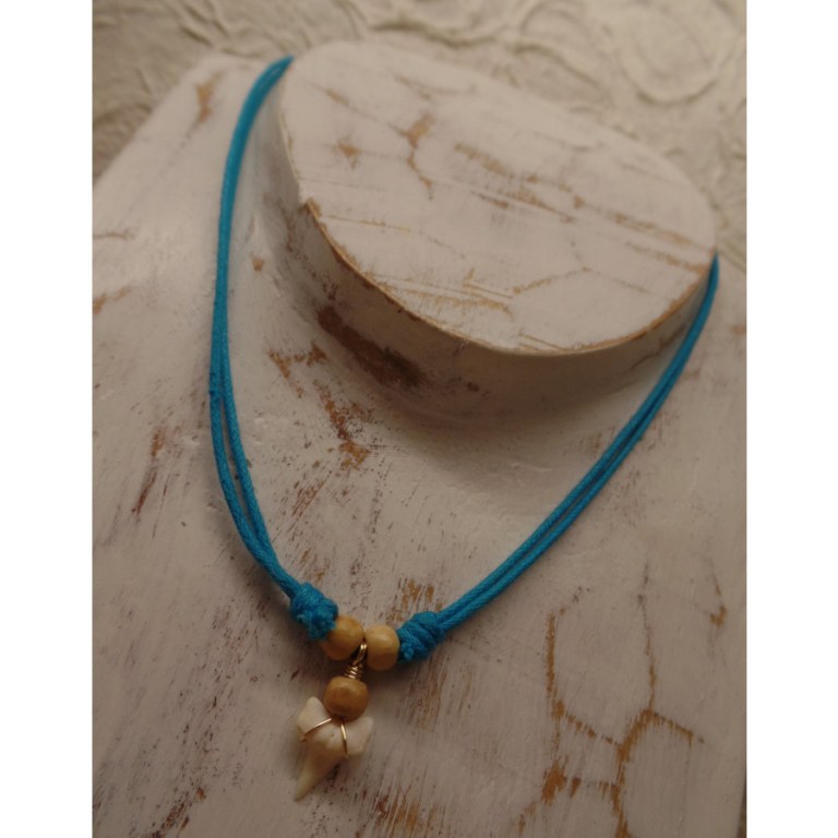 Collier bleu Isla coche mako 