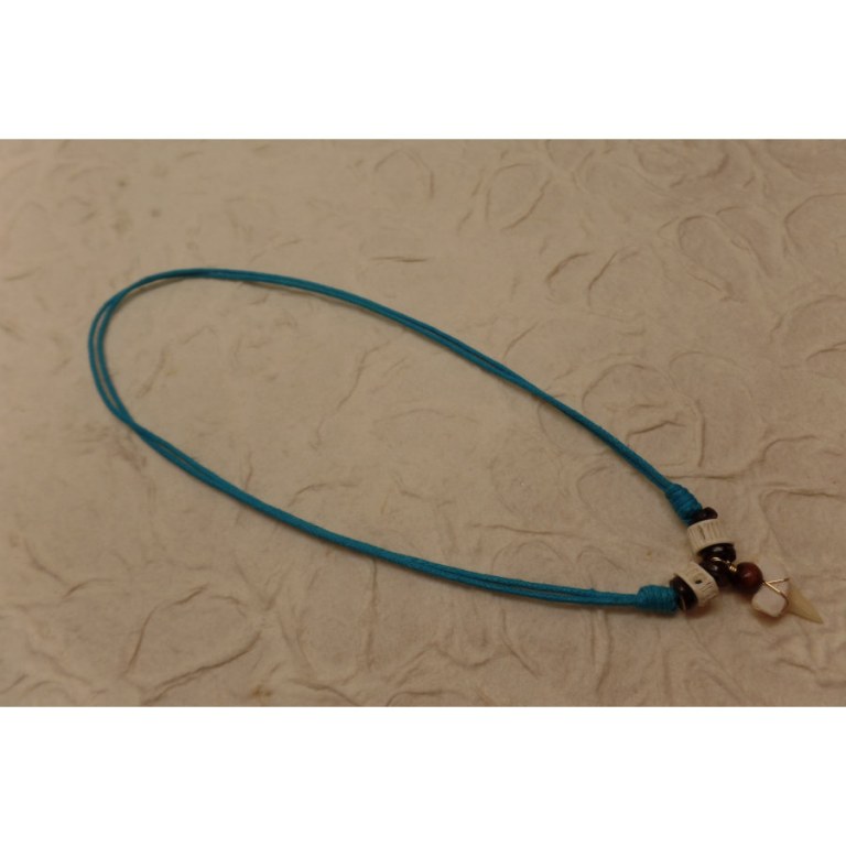 Collier bleu perles en os Los Roques mako 