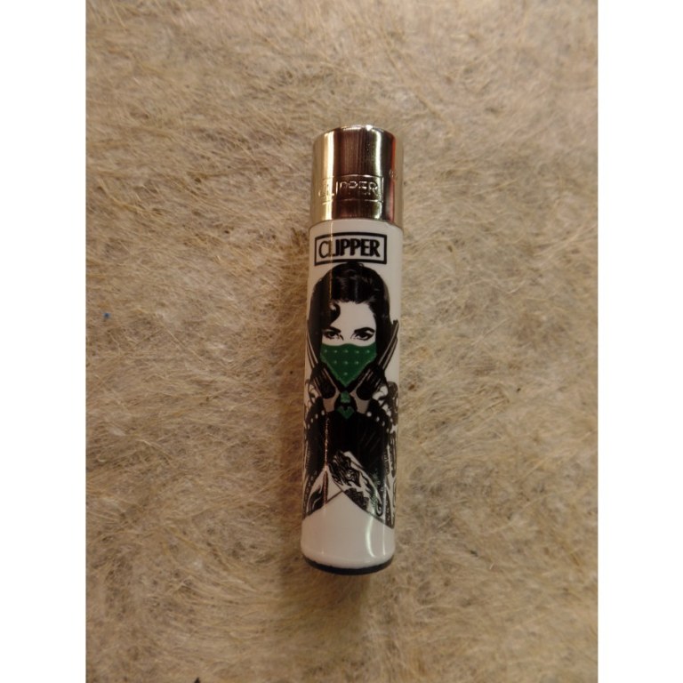 Briquet femme au foulard vert