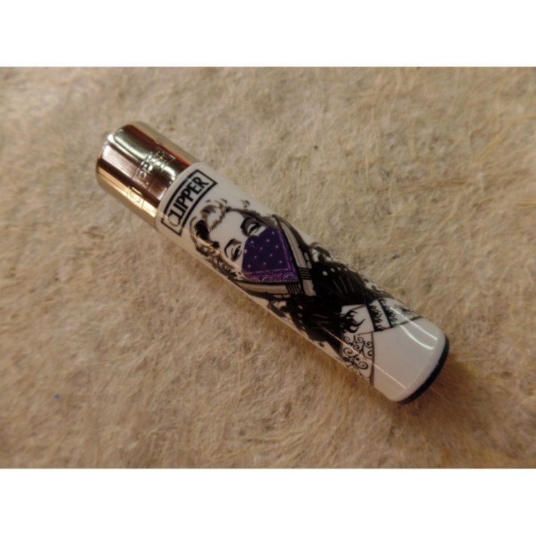 Briquet femme au foulard mauve