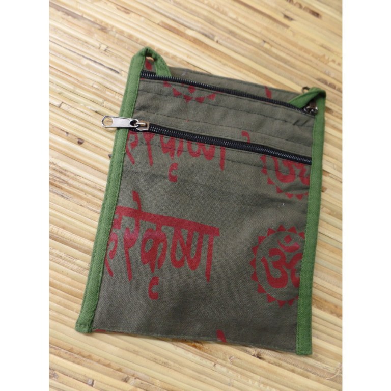 Sac passeport kaki sanscrit Aum rouge