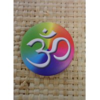 Badge Aum arc en ciel 45