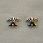 Clous d'oreilles fleur de lys 