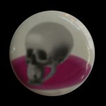 Badge pink skull