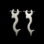 Boucles d'oreille os tribales