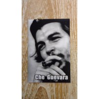 Aimant Che Guevara fumant un havane