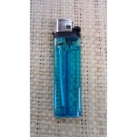 Briquet jetable bleu