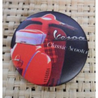 Badge Vespa classic scooter rouge