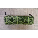 Trousse motif carré vert