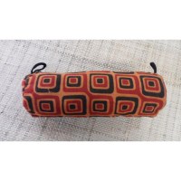 Trousse motif carré orange