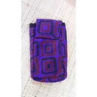 Housse mobile motif carrés violet