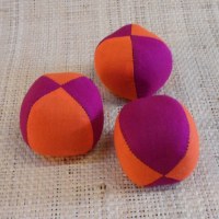 Lot de 3 balles de jonglage bicolore