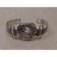 Bracelet noeud infini