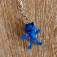 Porte-clés mini girl bleue