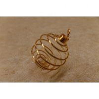 Spirale à pierre dorée