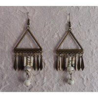 Boucles d'oreilles Waan blanches