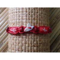 Bracelet rouge dent de requin 