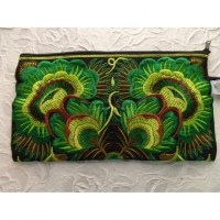 Grande trousse brodée Paï fleurs vertes
