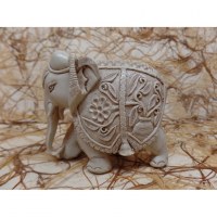 Eléphant trompe en bas résine claire