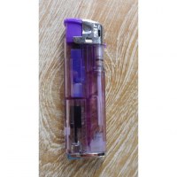 Briquet lampe violet