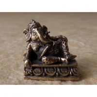 Ganesh couché son trône
