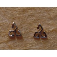 Clous d'oreilles triskèle