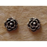 Clous d'oreilles rose