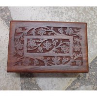Boite rectangle en bois jardin fleuri