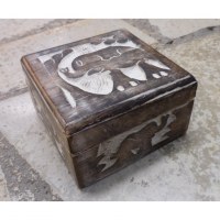 Boite carrée en bois éléphant