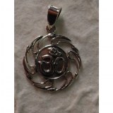 Pendentif rond tribal petit Aum