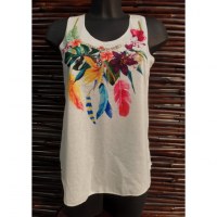Débardeur collier de plumes et fleurs