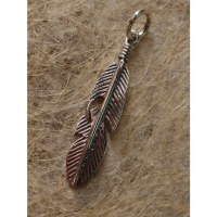 Pendentif jolie plume