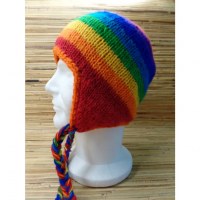 Bonnet en laine arc en ciel