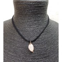 Collier cordon pendentif quartz rose