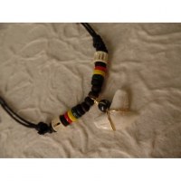 Collier St Leu dent de requin tigre perles os et bois rasta 3