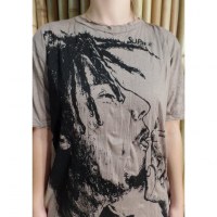 Tee shirt Bob Marley fumant beige