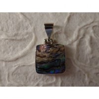 Petit pendentif carré abalone