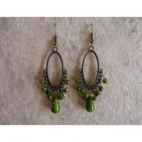 Pendants d'oreilles verts busuba